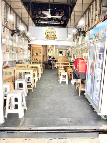 Restaurant, J&T House And Friends in Samut Prakan
