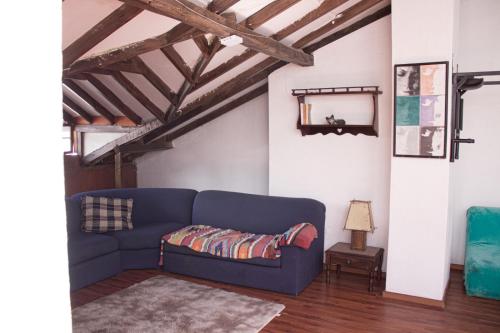 Apartamento en tercer piso con 2 habitaciones y terraza