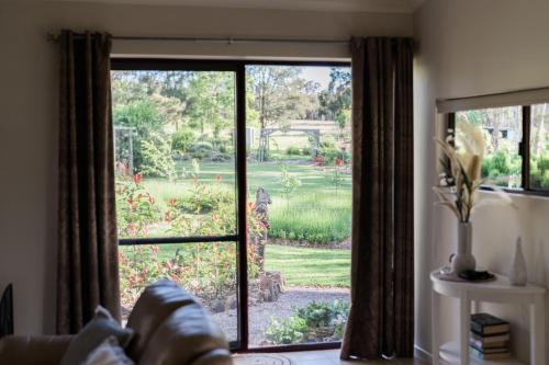 Granite Gardens Cottages & Lake Retreat in Thorndale