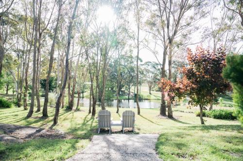 Granite Gardens Cottages & Lake Retreat in Thorndale