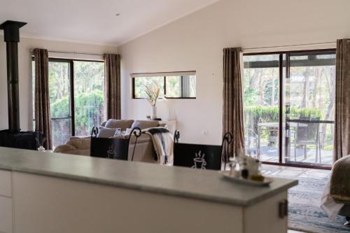 Granite Gardens Cottages & Lake Retreat - Dalcouth