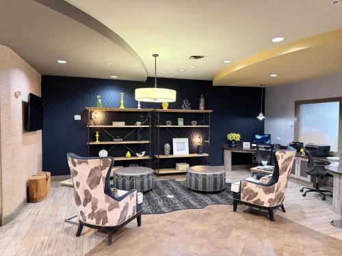 المنظر الخارجي, Holiday Inn Express & Suites Perry-National Fairground Area by IHG in بيرى