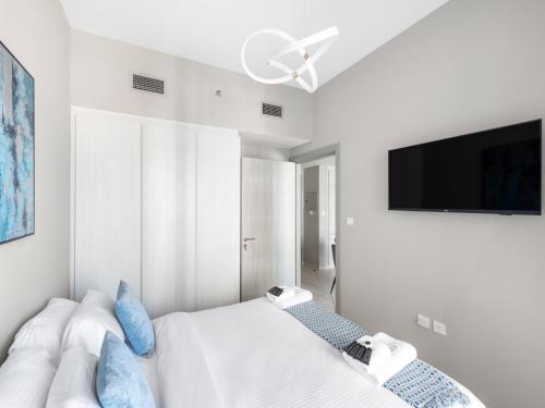 Luxurious 1 BDR Zada Tower Business Bay 12 - image 13