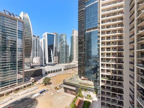 Luxurious 1 BDR Zada Tower Business Bay 12 - image 10