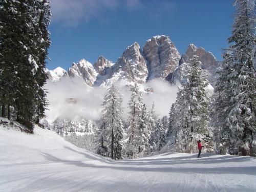 Villa Cristallino -Stayincortina - main image
