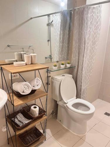 room detail thumbnail 2