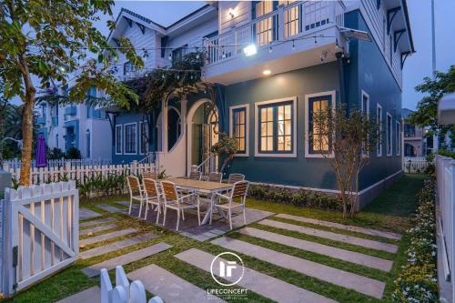 Santori Villa NovaWorld by Dyego Travel & Life Concept - image 5