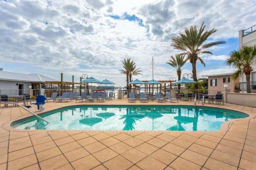 Piscina, PaddleTail Waterfront Lodge, Trademark Collection by Wyndham in Rio Cristal (FL)