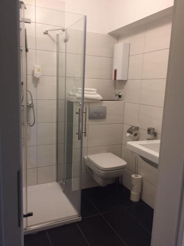 Hotelik Gdanska 636m von Luise-Albertz-Halle entfernt