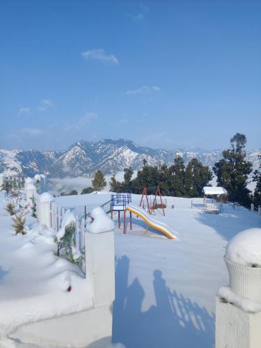 View, Maatidera Resort- Kanatal - Your Himalayan Abode in Kanatal