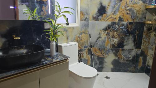 ห้องน้ำ, Sengkang MRT Condo Stay in เซงกัง