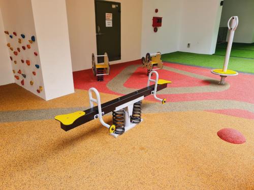 Home For Traveler At Majestic Residence - image 11