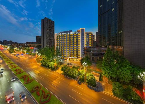 . Atour Hotel Chongqing West Railway Station Longhu Yunlingtian Street