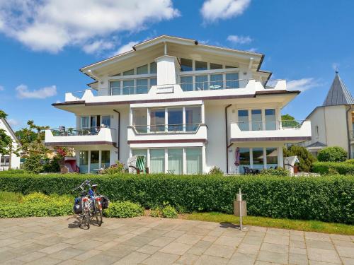Villa Schwan in Binz - WG 19a "Kornblume" - Tap to explore photos