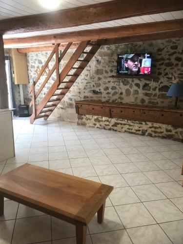 Location de charme au coeur de l'Auvergne in Parent