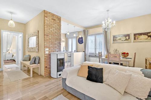 Chic Retreat with Park | Central Salò - Happy Rentals