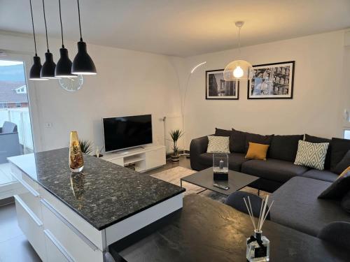 Le Convivial in 昂比伊