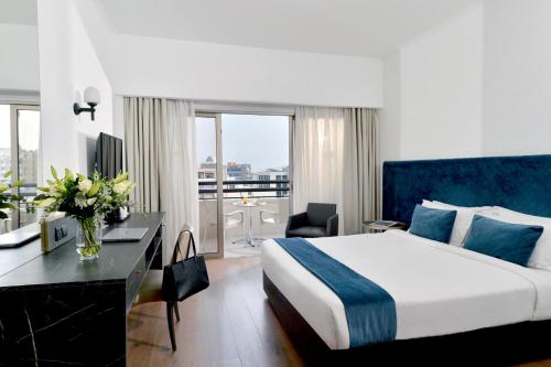 阿賈克斯酒店 (Ajax Hotel) in 利馬索爾郊區