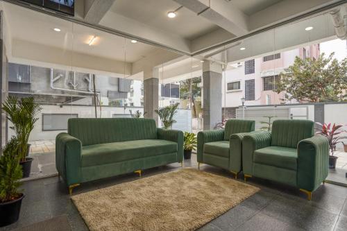 Lobby, Zenora Stays in Pune