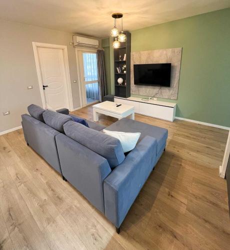 Sea View Apartment - image 4