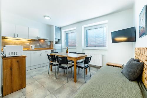 virtuve, Apartmány DUŠE HOR Stříbrnice (Apartmany DUSE HOR Stribrnice) in Stare Mesto Pod Sneznikem