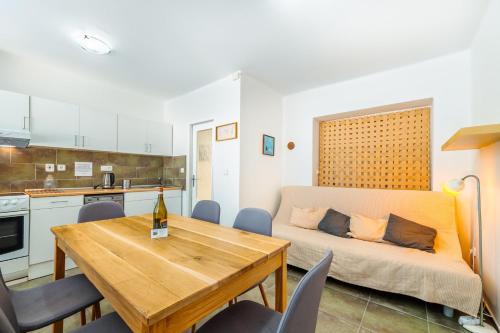 virtuve, Apartmány DUŠE HOR Stříbrnice (Apartmany DUSE HOR Stribrnice) in Stare Mesto Pod Sneznikem