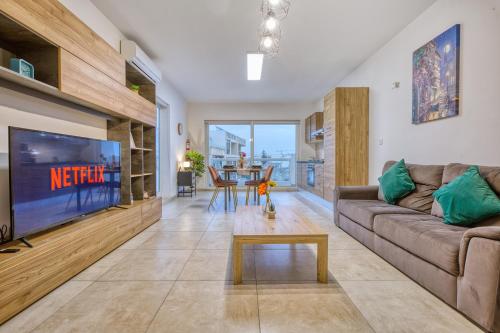 Stunning Apartments by Beyond Air, Sliema-Center! Near POOL! 2