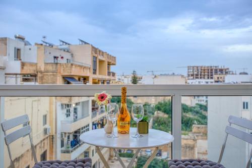 Stunning Apartments by Beyond Air, Sliema-Center! Near POOL! 3