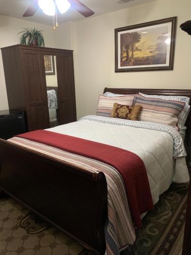 Entire Apartment Suite family singles Couples Nurses dinners business meetings in Lithonia, USA