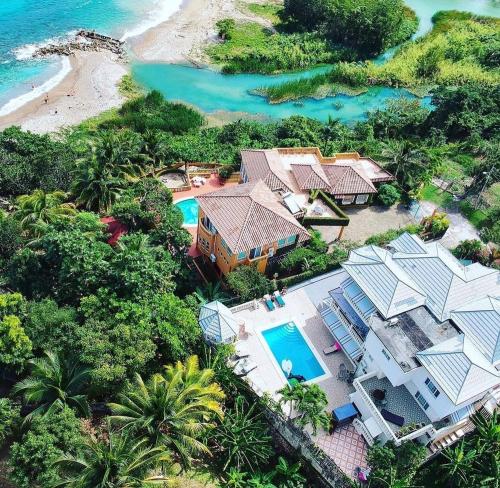 The Big White Villa – khách sạn tại Tower Isle