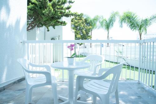Flisvos Beach Apartments 4