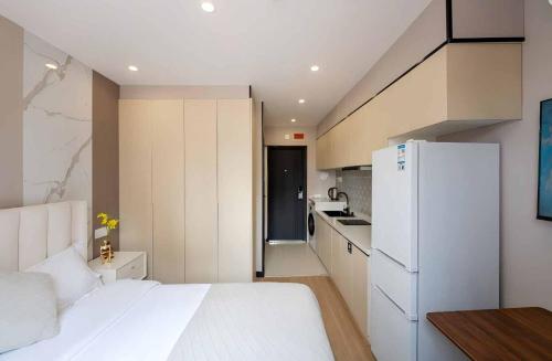 Ru Yuan Selected Hotels People's Square Store - image 5