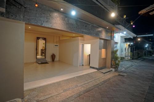 Cleo Villa Padma Legian - image 3