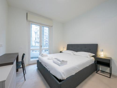 I-Host - Modern 1BR with Balcony near Sempione