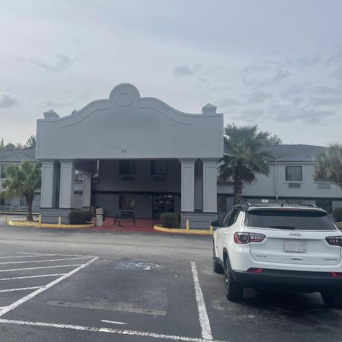 Baymont by Wyndham Hinesville Fort Stewart Area - image 8