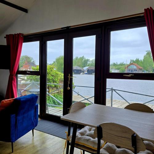 Iekārtas, Yare View Riverside Norfolk Broads in Brundall