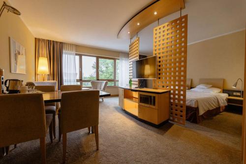 2 twin beds