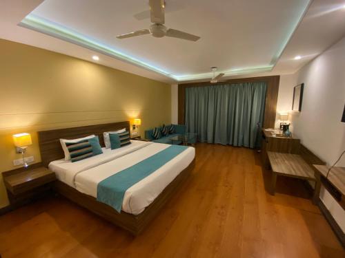 Hotel KC Cross Road Panchkula - Panchkula