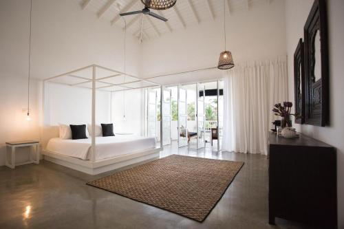 Arabella on Boossa Private Hotel in Galle