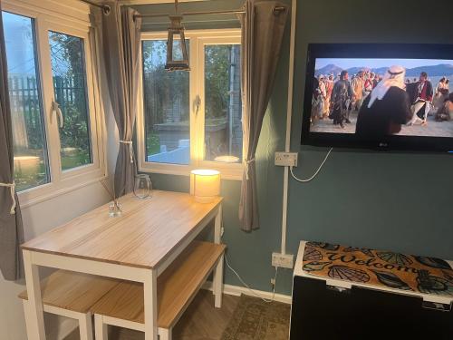 The Snug - All Seasons Chalet Breaks in 伊斯特徹奇