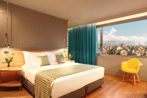 room detail thumbnail 2