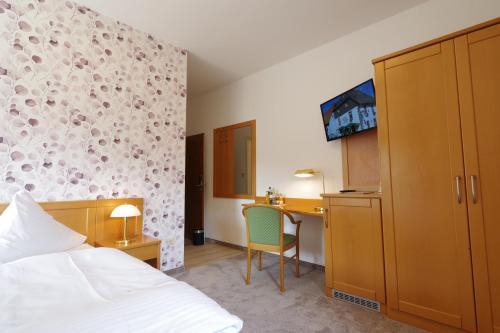 Land-gut-Hotel Räuber Lippoldskrug - image 14