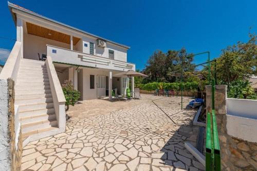 Holiday Home Vala - image 3
