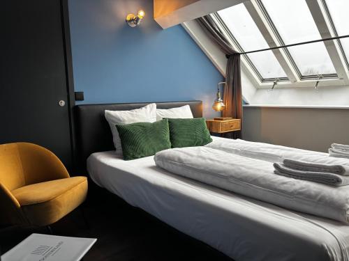 1 queen bed
