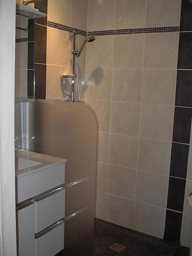 Fürdőszoba, Studio le clos de Louze in Clonas-sur-Vareze (Rhone-Alpes)