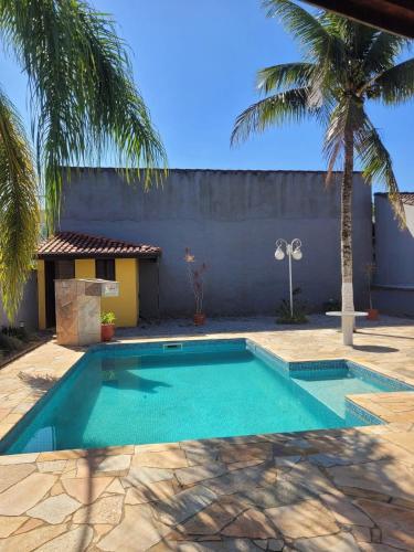 Casa na praia em condomínio com piscina e ar-condicionado – khách sạn tại Praia da Boraceia
