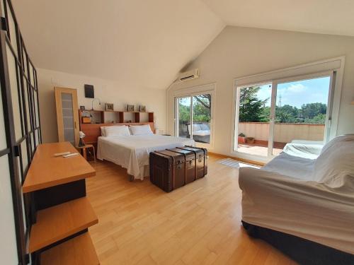 CASA BEGUES Cerca deBarcelona y playas in Begues