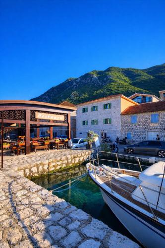 Közeli látványosságok, Apartments Bonaca in Prcanj