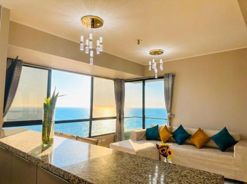 Perfect Balance Rest and Work Study Oceanfront