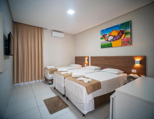 3 twin beds